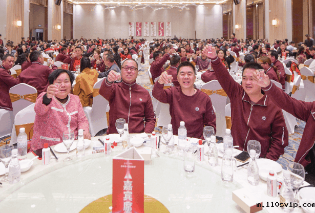 1687328747115017742.gif 7.gif