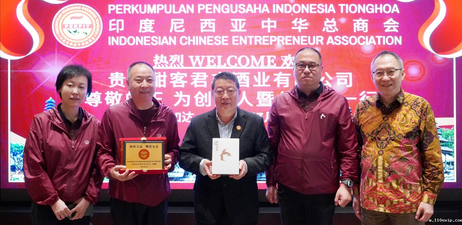 1711336581556099697.jpg 323.jpg