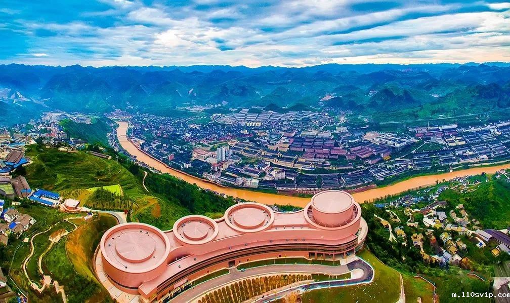 1713857024662051753.jpeg 茅台镇俯瞰全景.jpeg