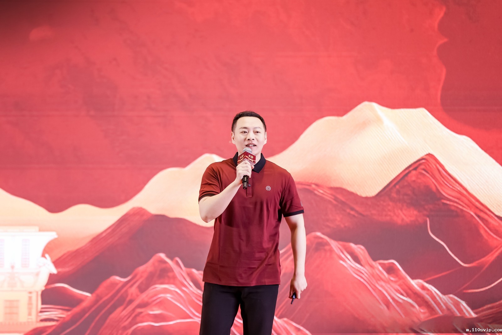 1757054079108039906.jpg 鲍楠.jpg